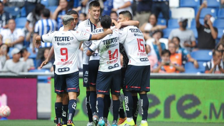 Stefan Medina celebrando su gol