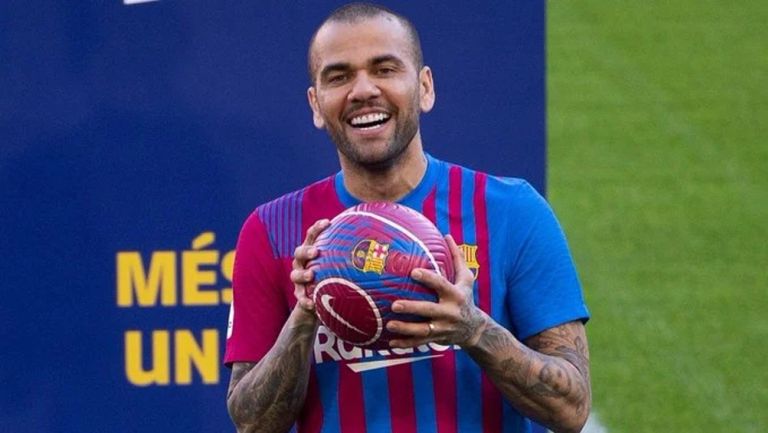 Dani Alves con los colores del Barcelona 