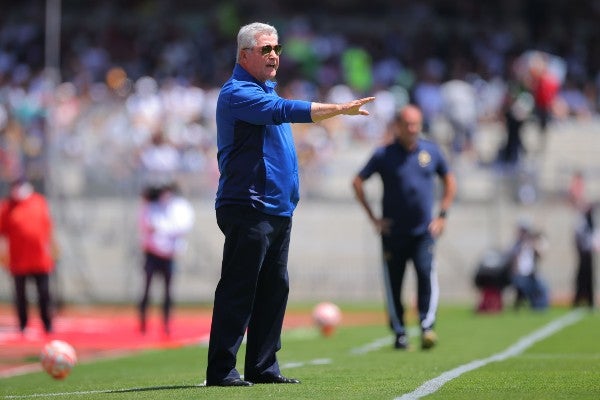 Víctor Manuel Vucetich con Rayados en el Estadio Olímpico Universitario