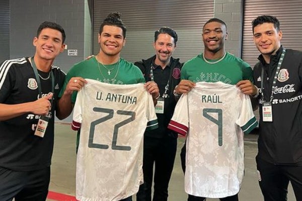 Garibay junto a la Selección de México