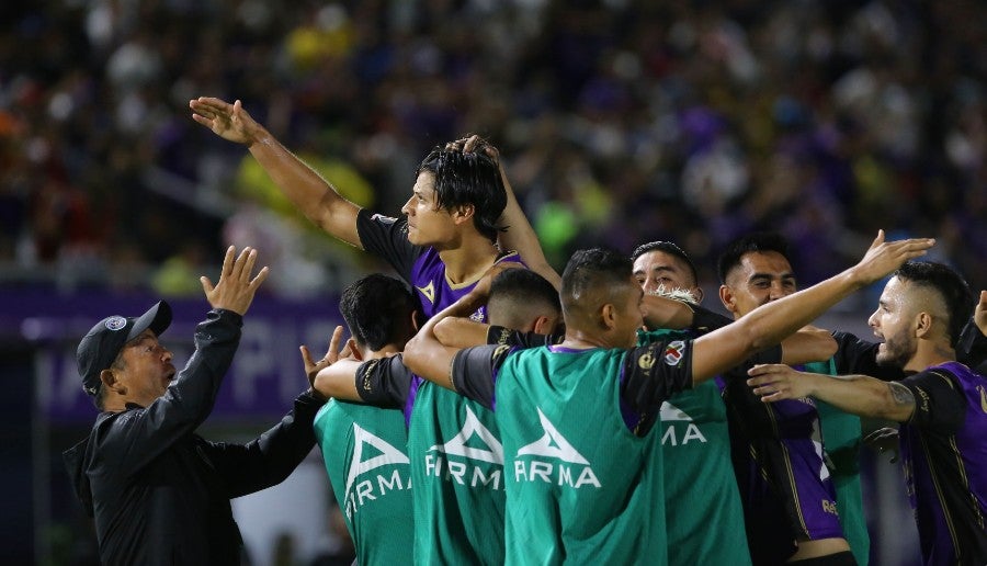 Emilio Sánchez en festejo de gol