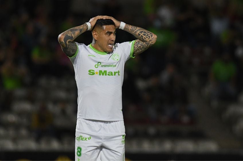 Darío Lezcano durante un partido de Bravos