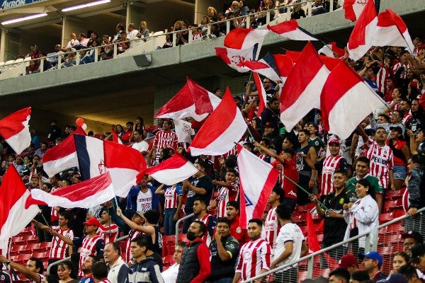 Afición de Chivas en el Clásico Tapatío