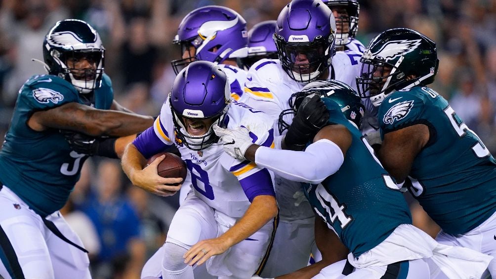 La defensiva de los Eagles maniató a los Vikings