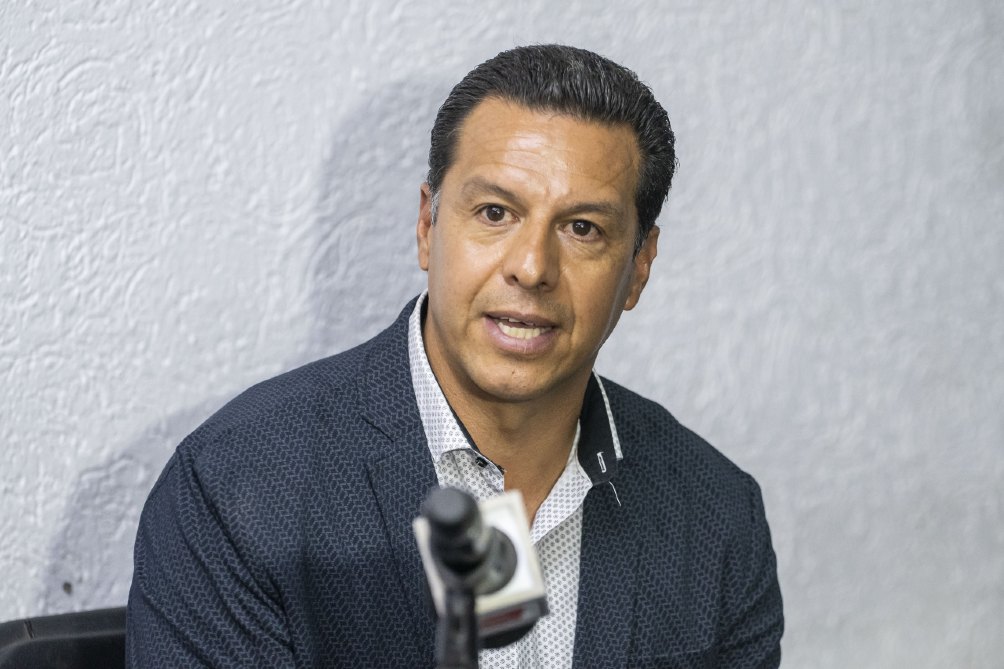 Armando Archundia defendió decisión arbitral en el Clásico Nacional