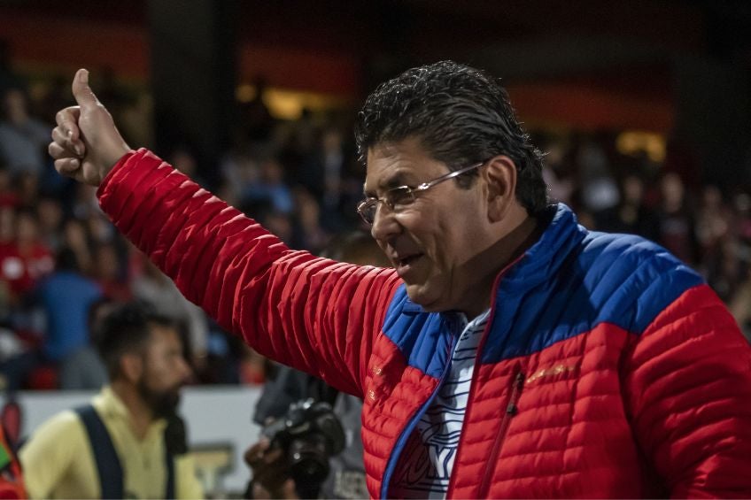 Fidel Kuri previo a un partido de Veracruz