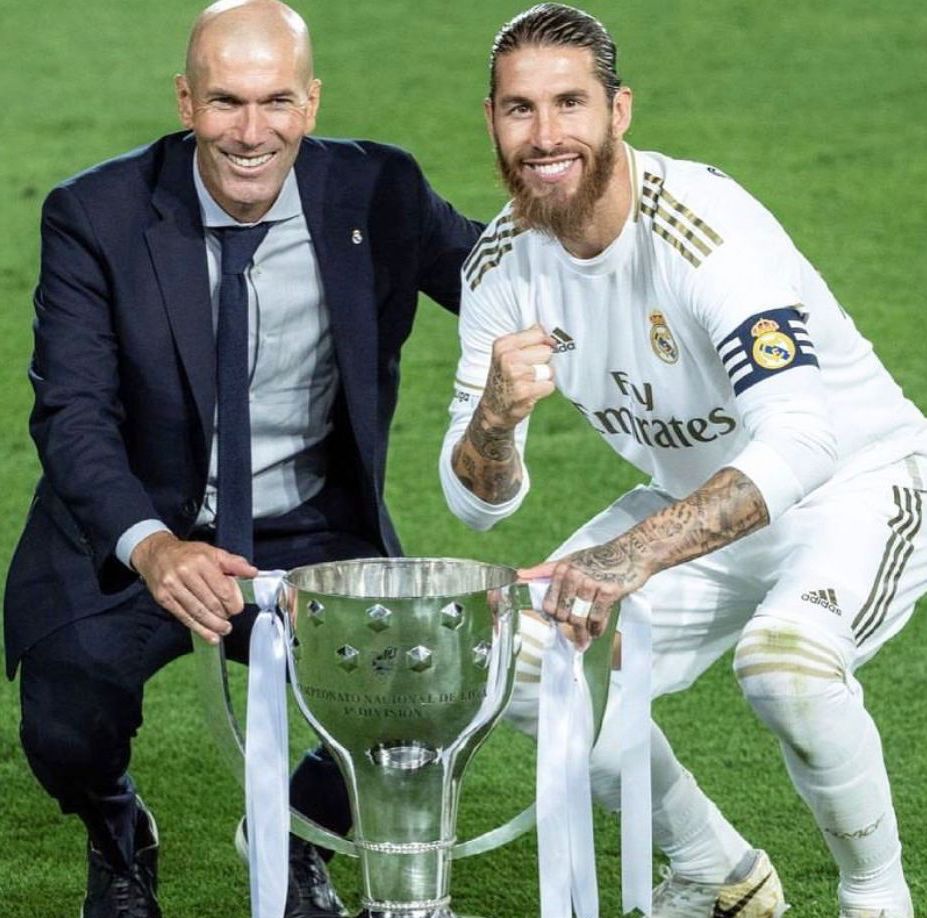 Zidane y Ramos ganando La Liga