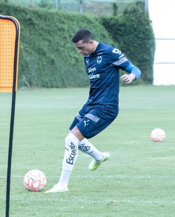 Rogelio Funes Mori regresó a los entrenamientos con Rayados