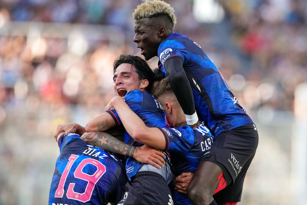 Independiente del Valle festeja el gol del título