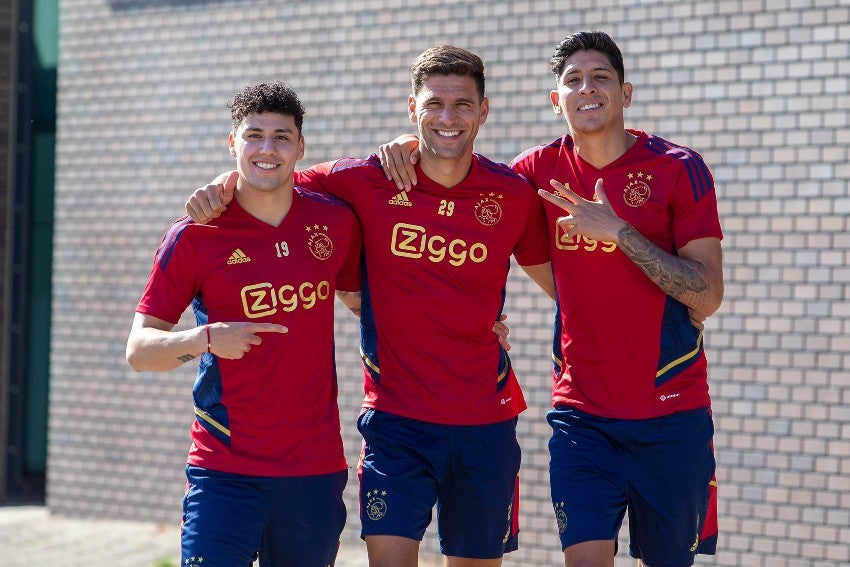 Jorge Sánchez y Edson en un entrenamiento de Ajax