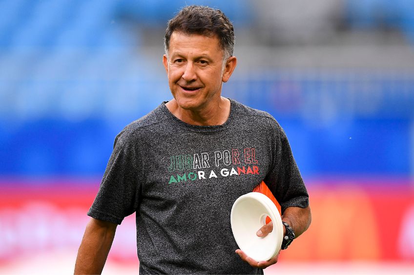 Juan Carlos Osorio en un entrenamiento de la Selección Mexicana