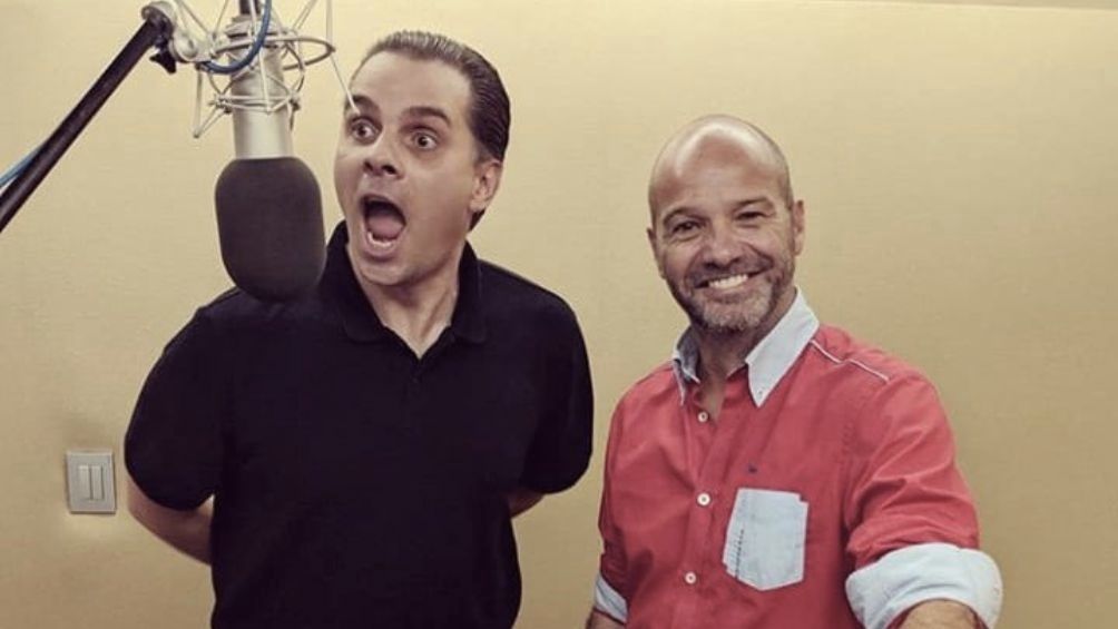 Martinoli y García grabando un podcast