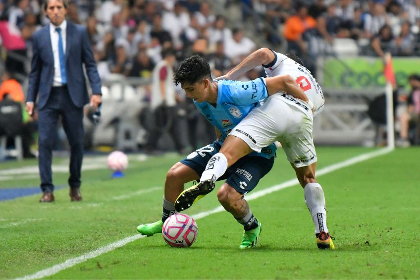 Kevin Álvarez durante un partido de Pachuca