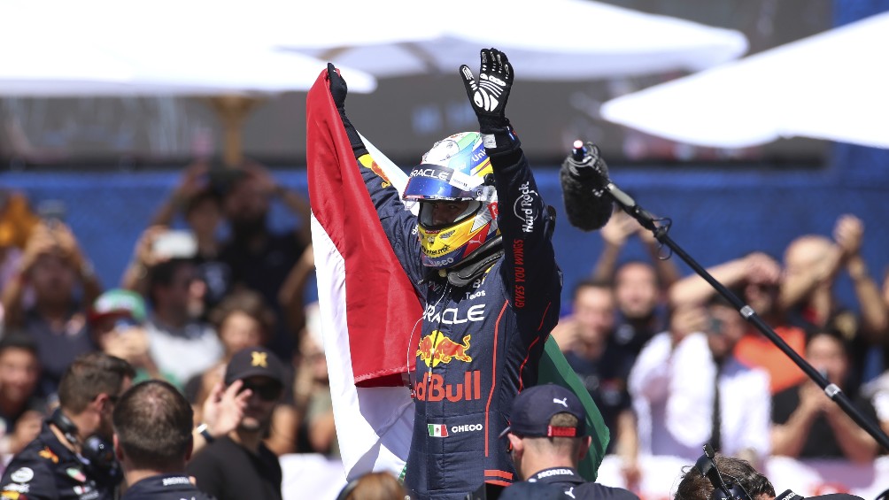 Checo Pérez triunfa en la Fórmula Uno