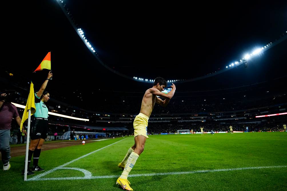 Jürgen Damm emuló el festejo de Cristiano Ronaldo