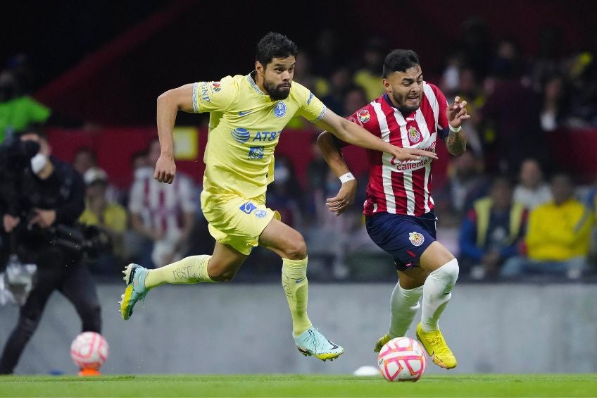 Vega y Araujo durante un partido