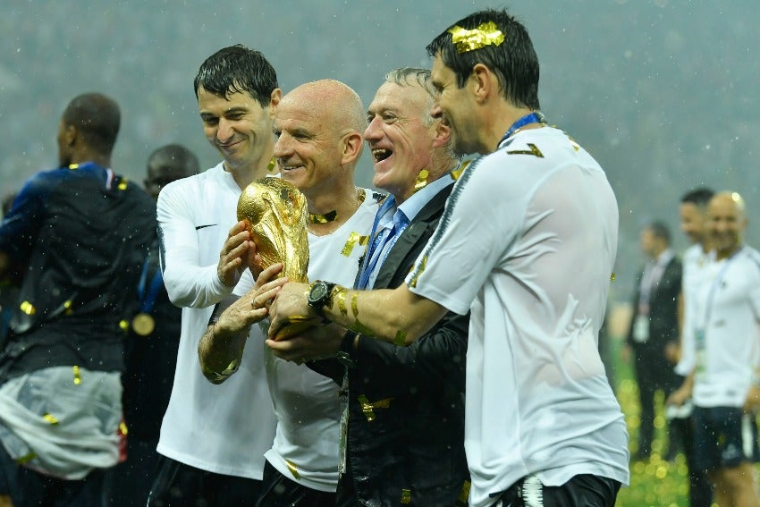 AP Deschamps, DT de Francia