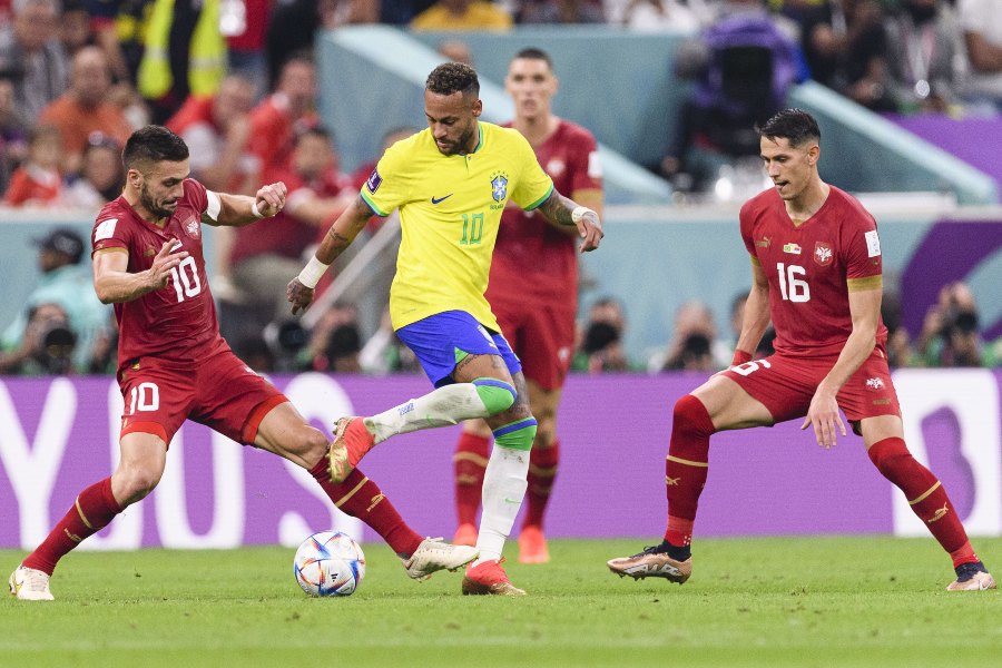 Neymar mostró magia en su debut en Qatar 2022