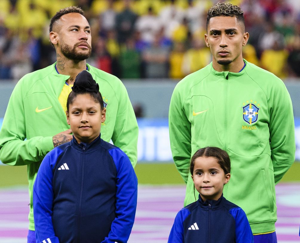 Raphimha junto a Neymar