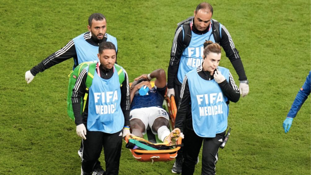 AP El ecuatoriano tuvo que salir en camilla