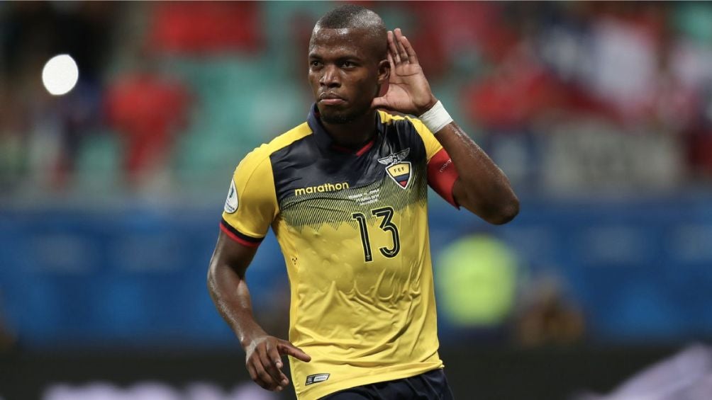 AP Valencia festejando un gol