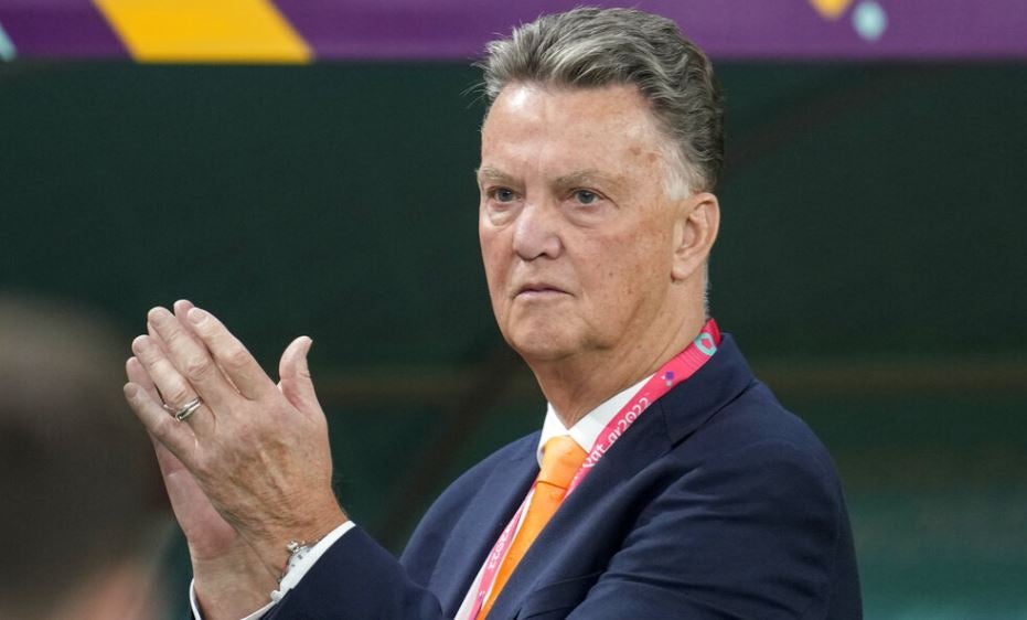 Louis Van Gaal festeja una acción