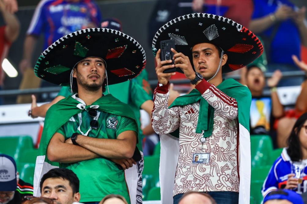 Aficionados mexicanos en Qatar