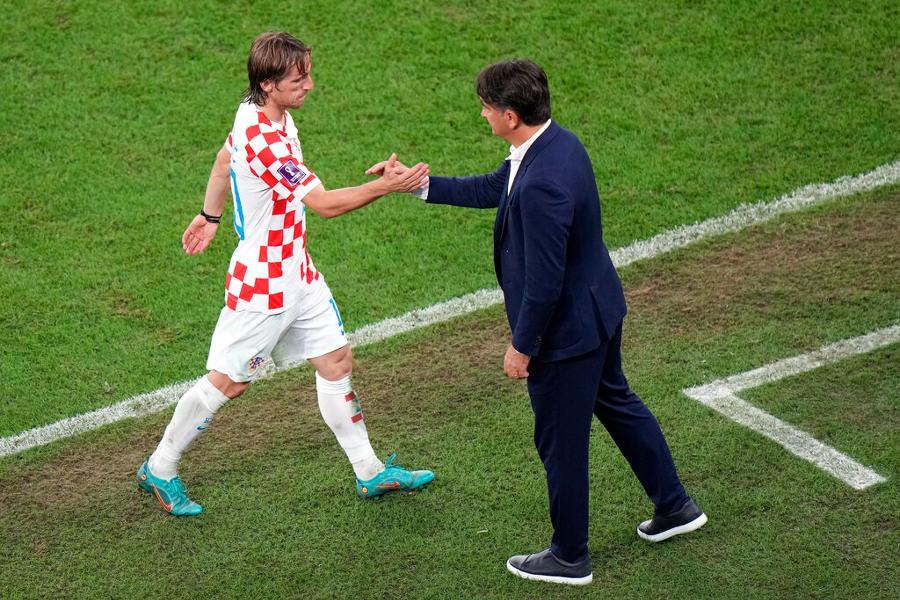 Zlatko Dalić felicita a Luka Modric