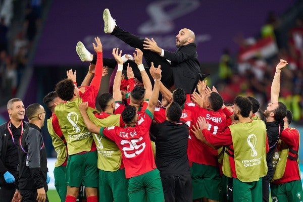 Walid Regragui celebra con Marruecos en Qatar 2022