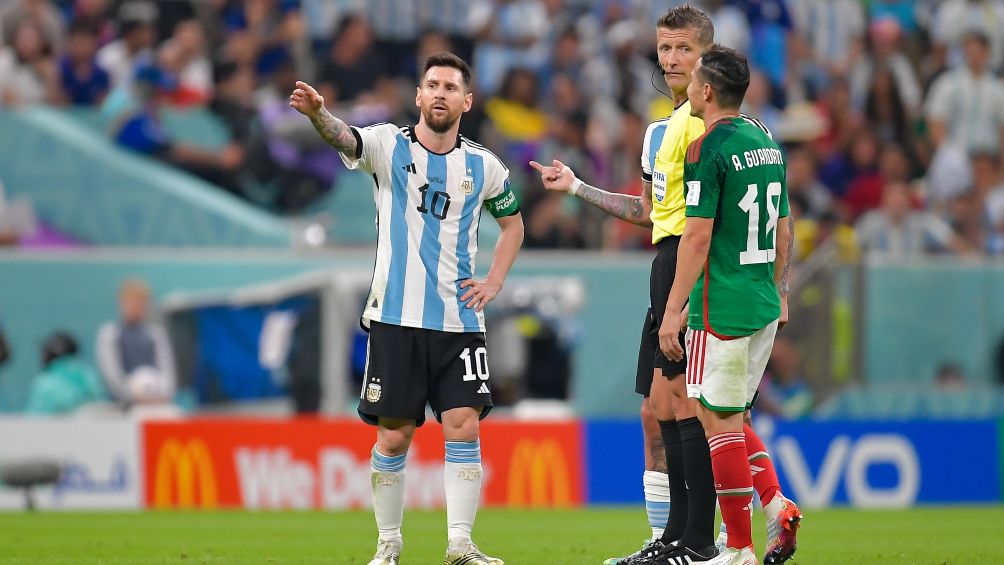 Orsato fue el árbitro del Argentina vs México