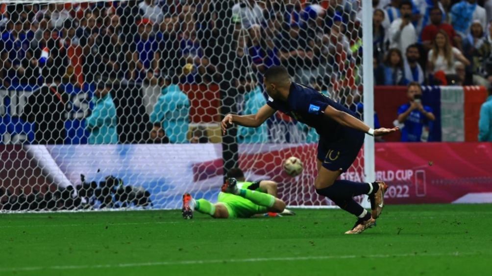 Mbappé tuvo una noche inolvidable, a pesar de la derrota