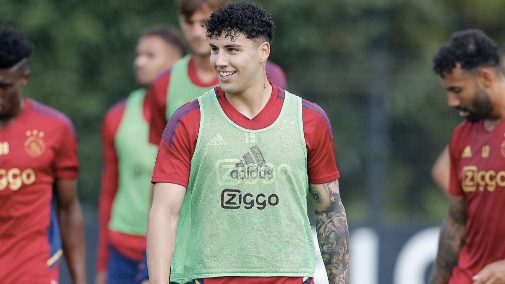 Jorge Sánchez en un entrenamiento con el Ajax