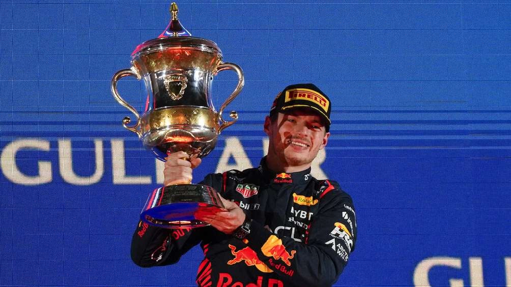 Max Verstappen ganando el GP de Bahréin