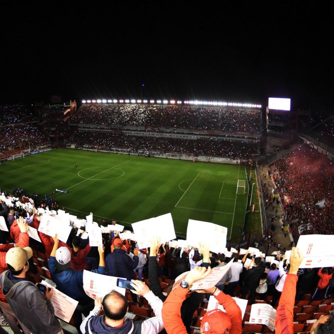 Afición de Independiente hace colecta para pagar las deudas del club