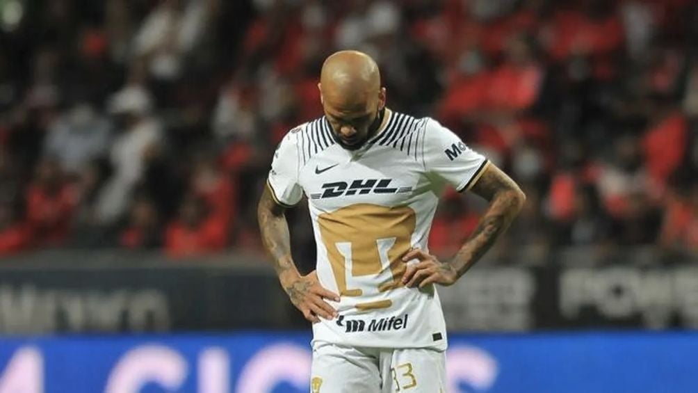 Alves mientras jugó con los Pumas de la UNAM