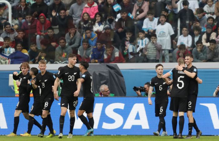 Selección de Nueva Zelanda festejando ante Guatemala