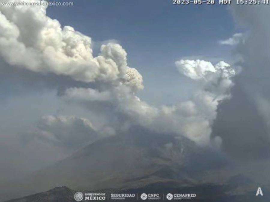 El Volcán Popocatépetl en actividad