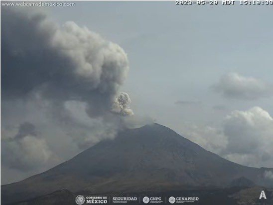 El Volcán Popocatépetl en actividad
