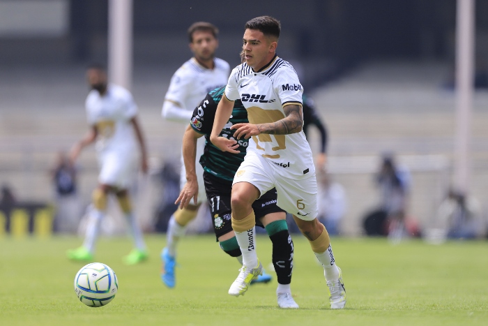 Marco García en juego vs Santos