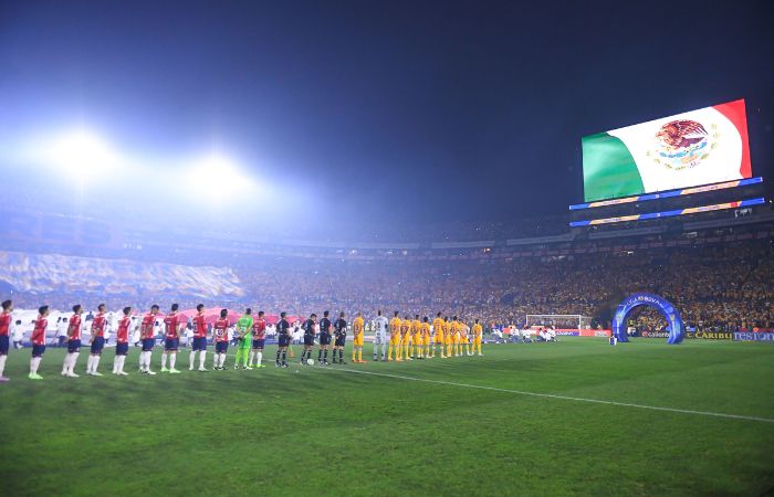 Ceremonia previa al inicio del Tigres vs Chivas por la Final