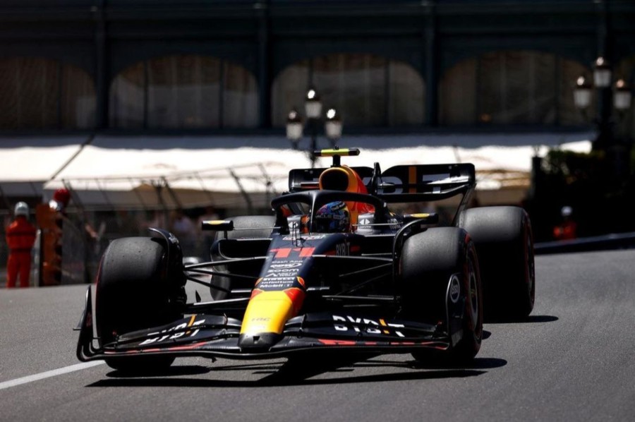 Checo Pérez recibe críticas de prensa internacional tras el Gran Premio de Mónaco