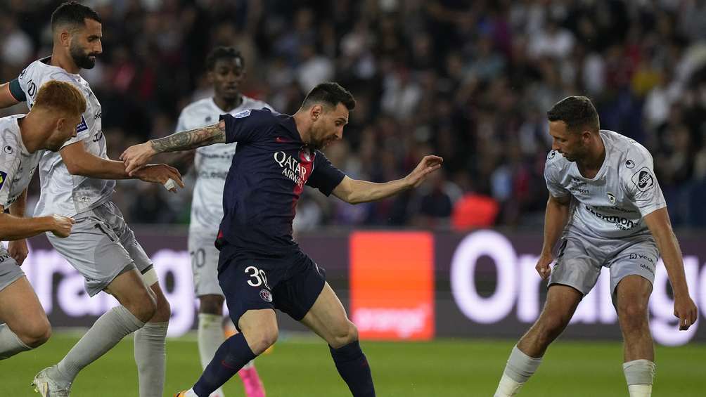 Messi jugó su último partido con los parisinos