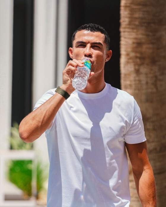 Cristiano Ronaldo presenta su marca de agua