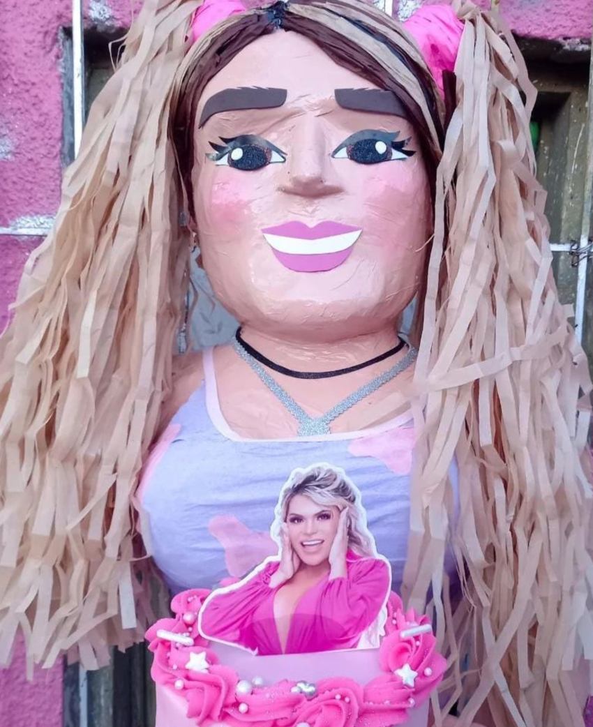 Piñata de Wendy Guevara