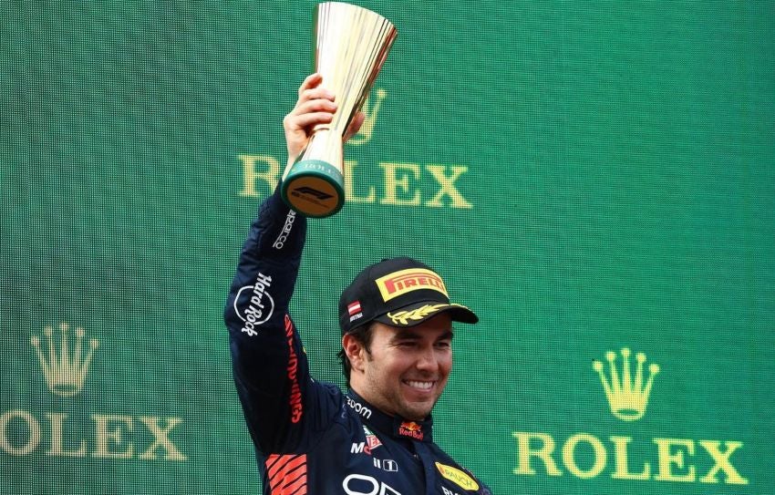 Checo Pérez en podium