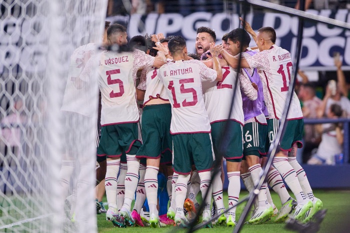 México venció 2-0 a Costa Rica