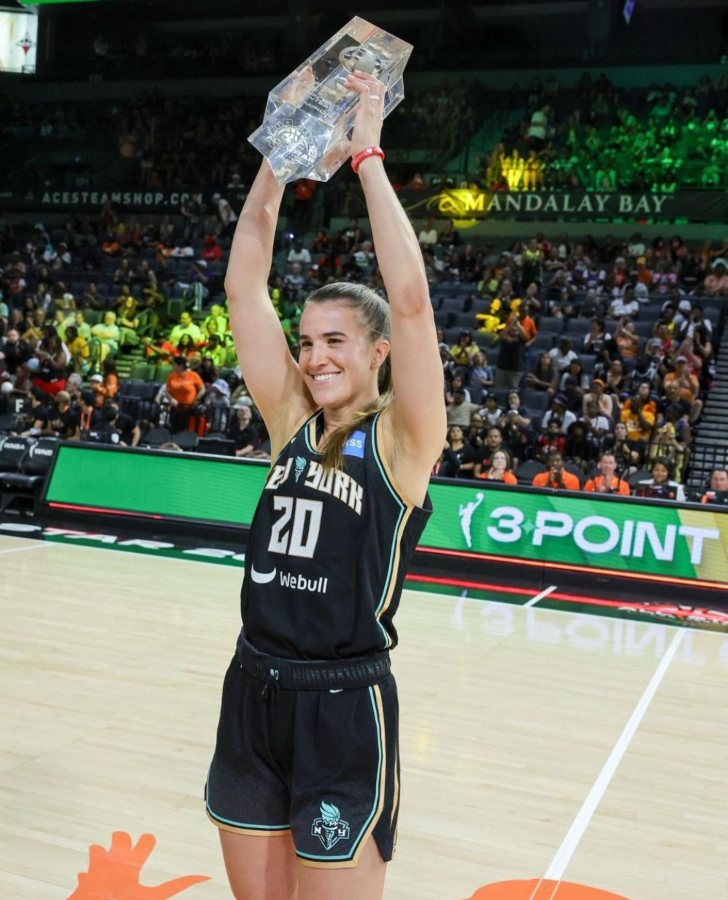 Sabrina Ionescu ganó el concurso de triples de la WNBA