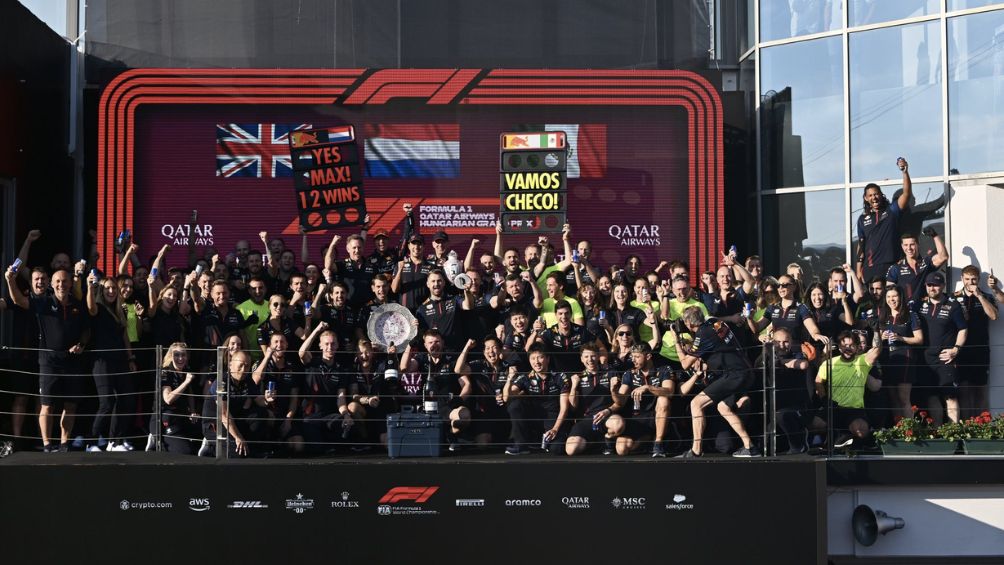 Red Bull celebra el doble podio en Hungría