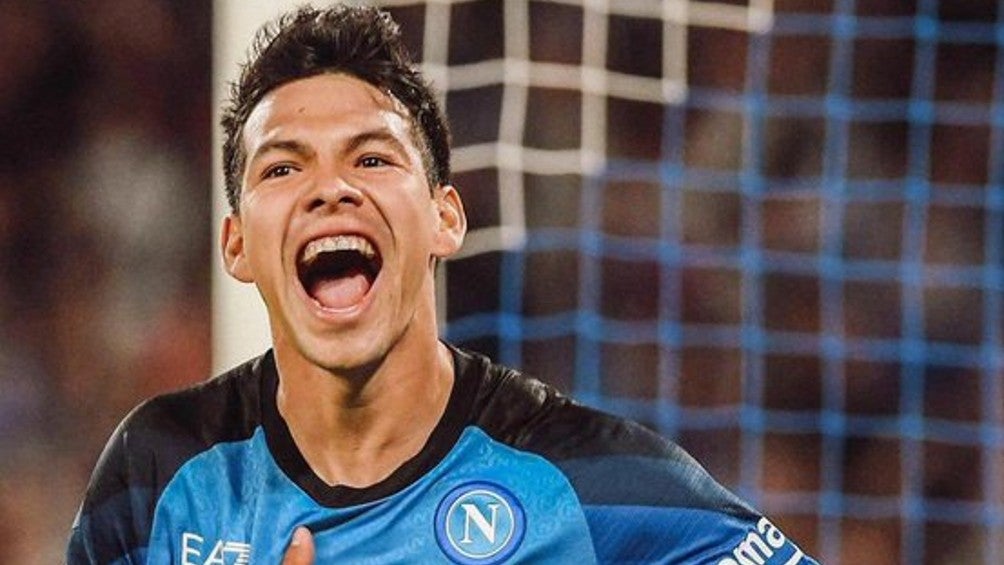 Hirving Lozano estaría viviendo sus últimos días en el Napoli