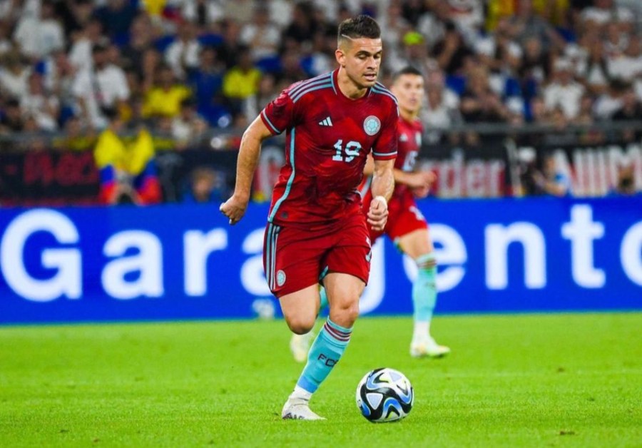 Rafael Santos Borré con la Selección de Colombia